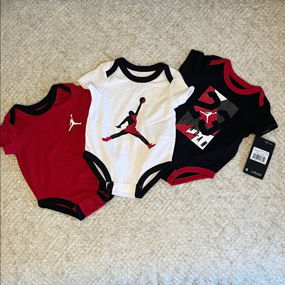 Jordan 3-Pack Short Sleeve Bodysuits - Red, White, Black